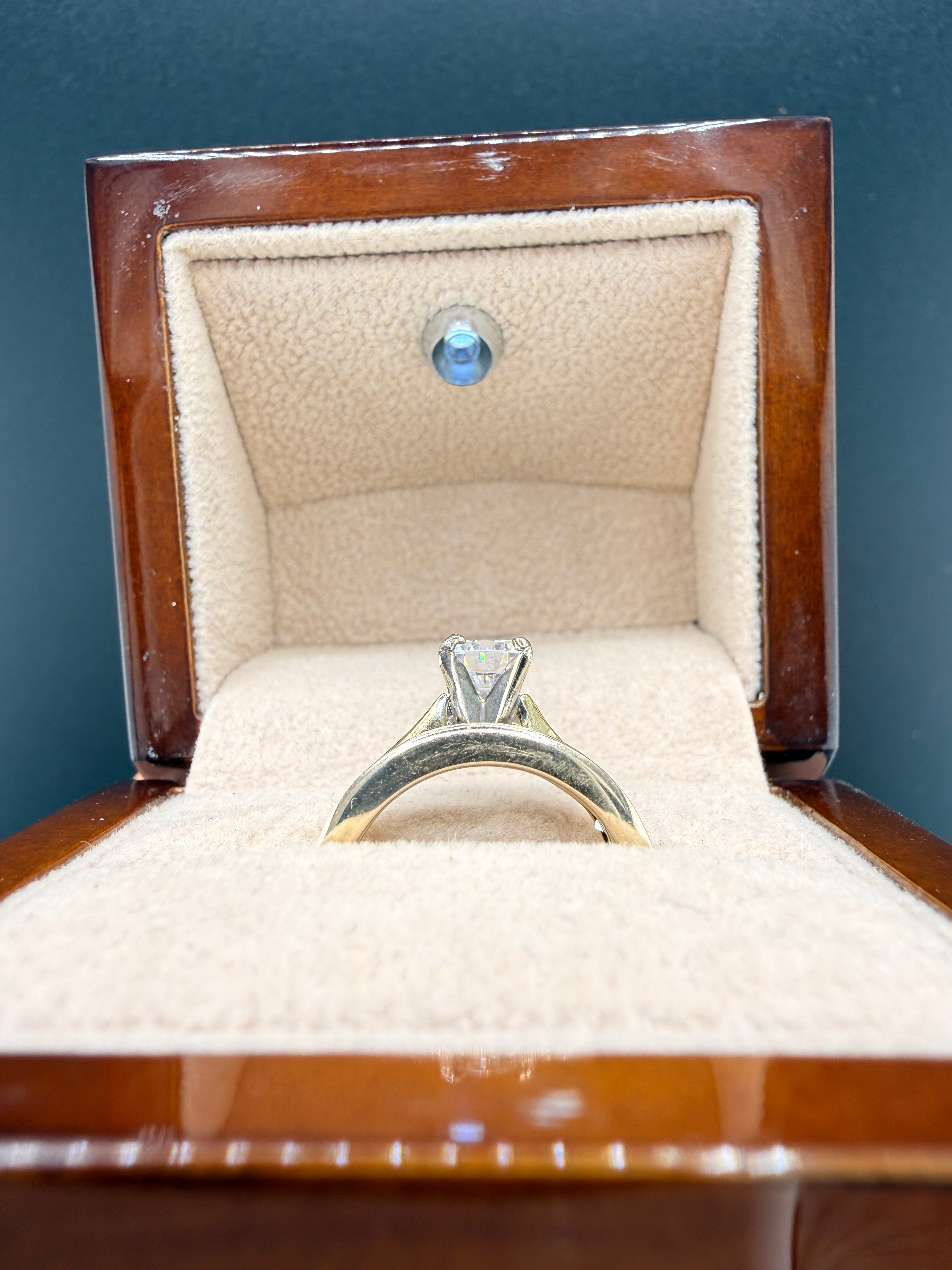 2.2 CT Diamond Engagement Ring Set – 18K Gold Natural Diamond Wedding Set