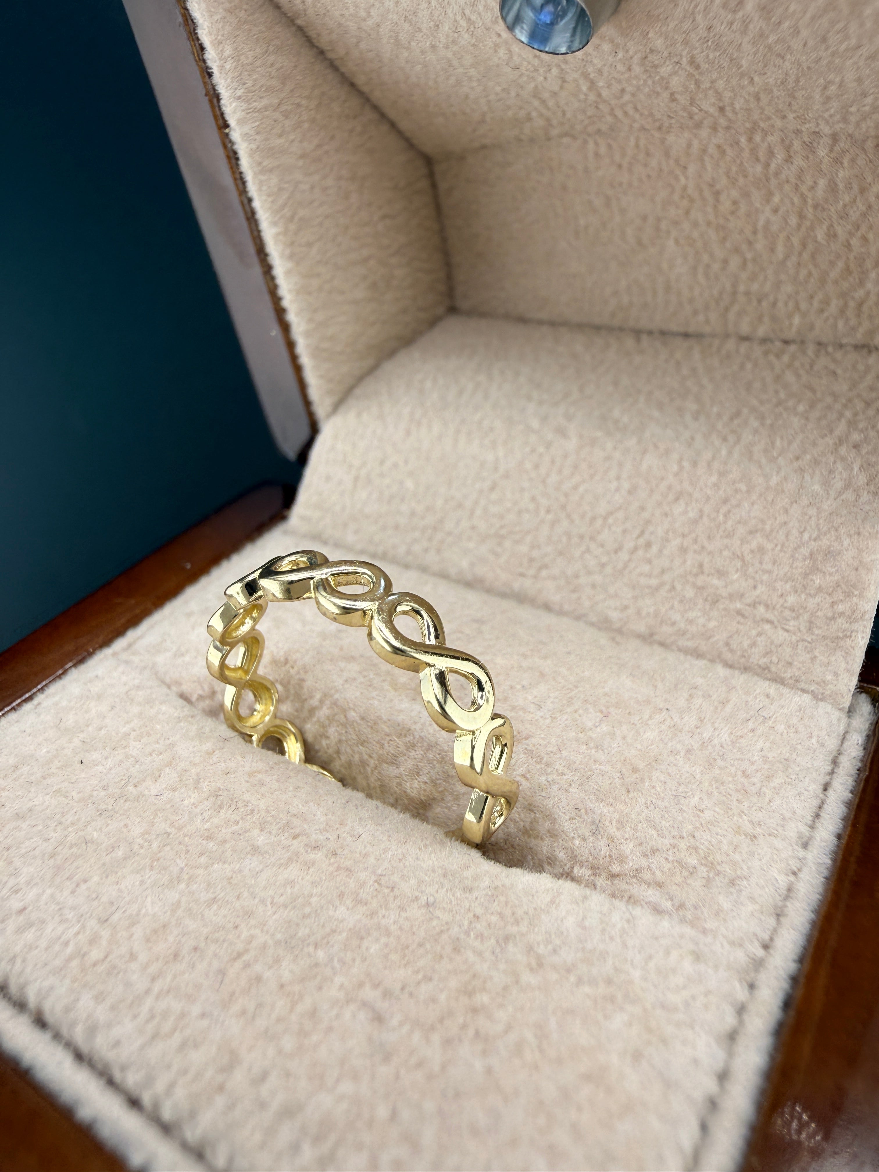 10K Gold Infinity Ring for Women – 1.6g Minimalist Love Symbol Ring Size 6.5 | Jewelry Connect