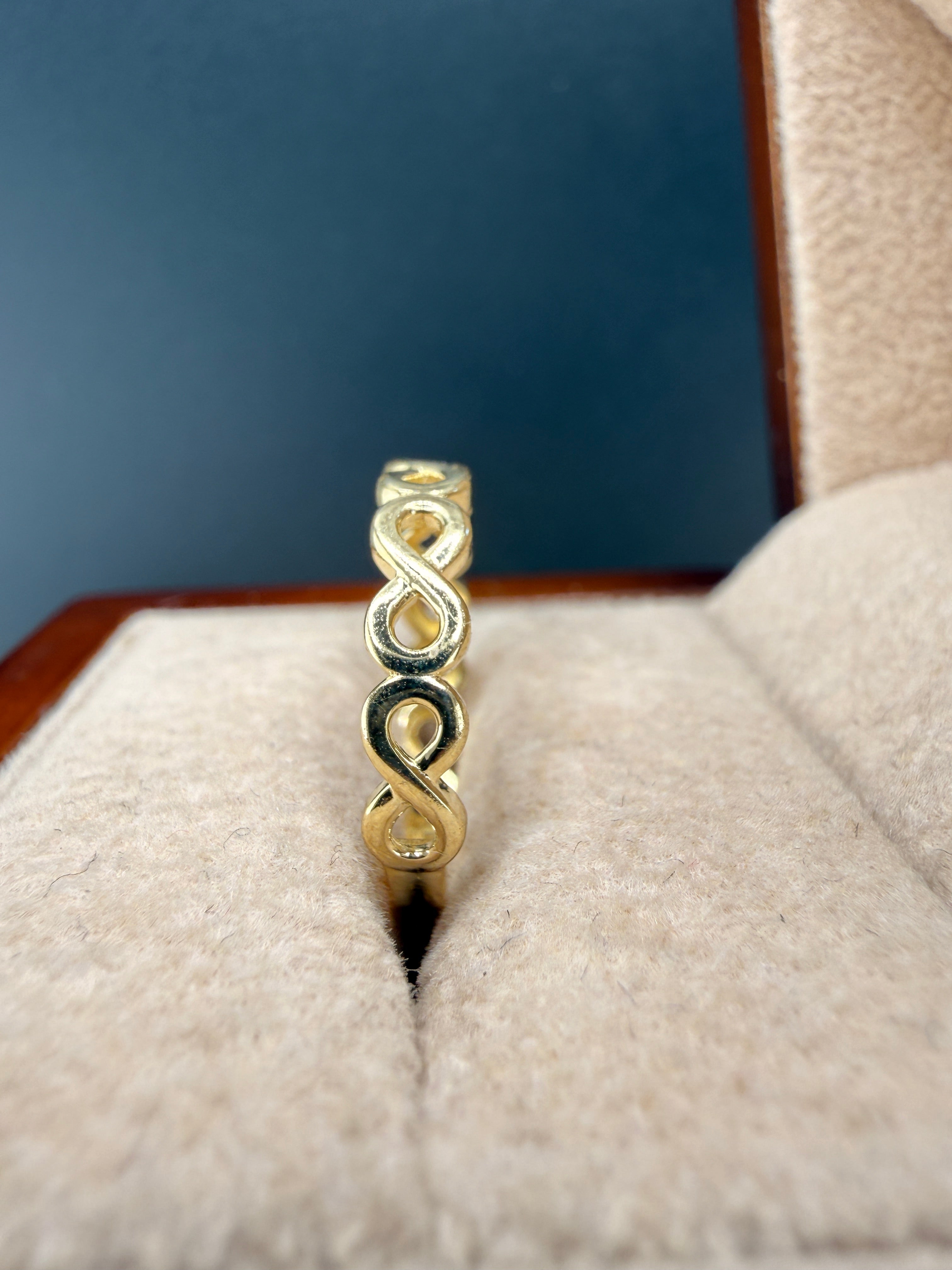 10K Gold Infinity Ring for Women – 1.6g Minimalist Love Symbol Ring Size 6.5 | Jewelry Connect