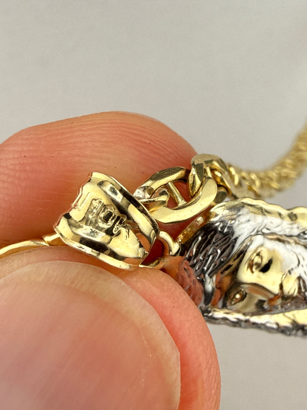10K Gold Jesus Pendant (1.2g) – Solid Gold Religious Pendant | Wholesale Price by Jewelry Connect