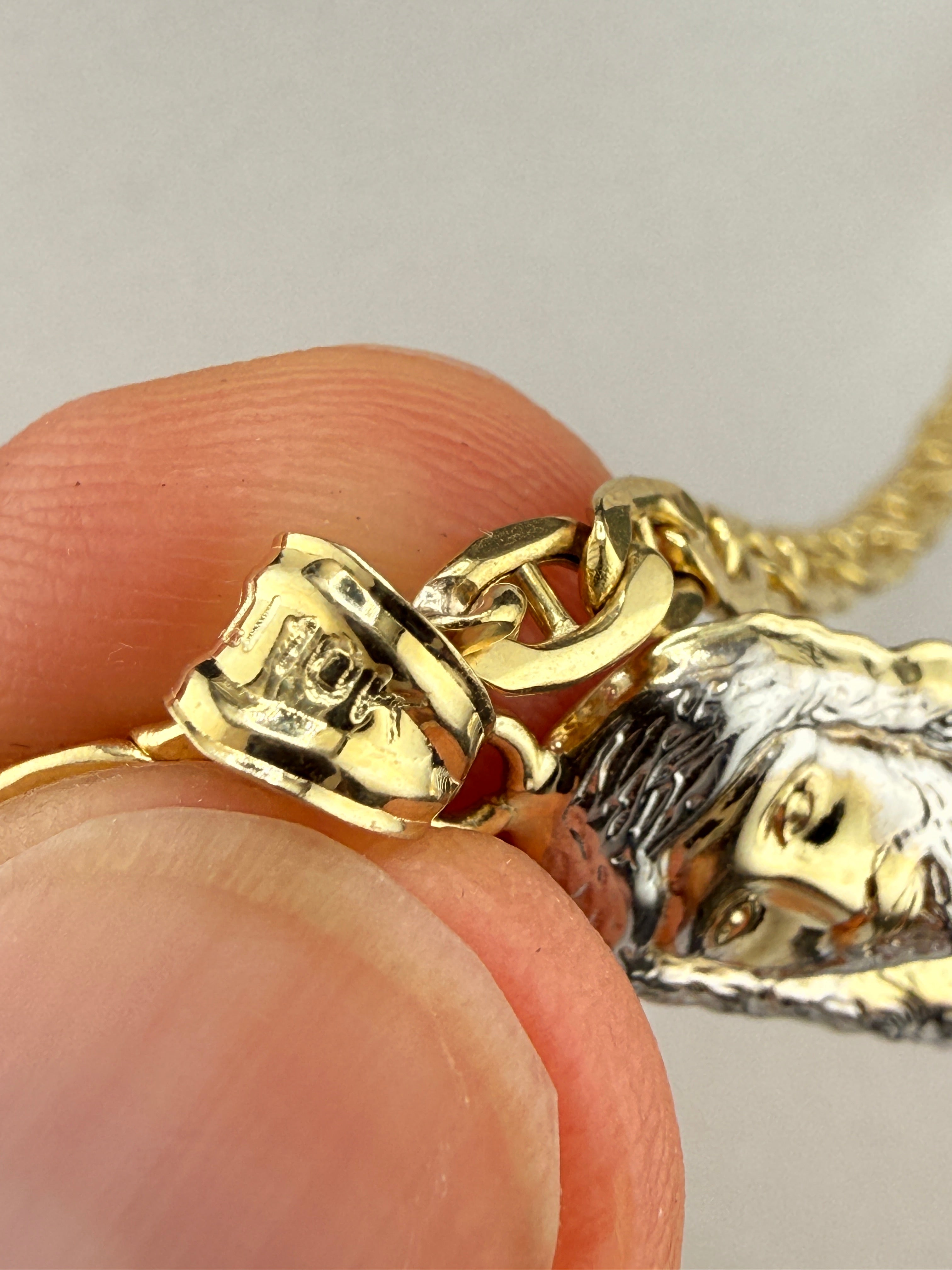10K Gold Jesus Pendant (1.2g) – Solid Gold Religious Pendant | Wholesale Price by Jewelry Connect