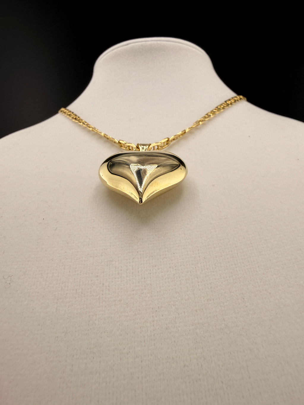 10K Solid Gold Heart Pendant – 3.7g Real Gold Love Pendant | Jewelry Connect Wholesale Price