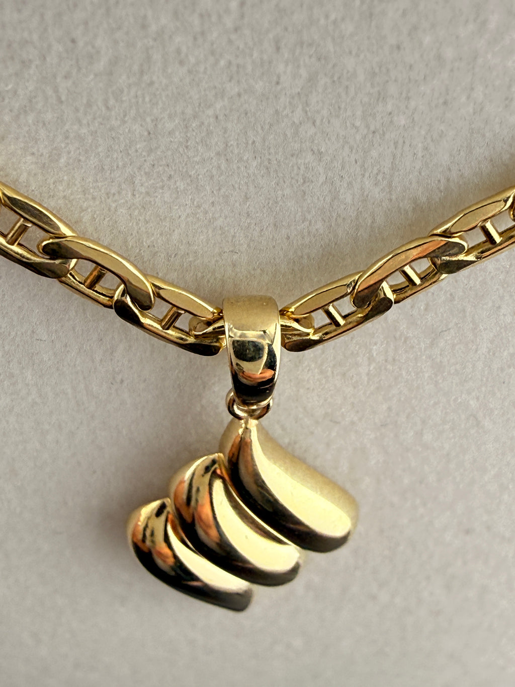 10K Solid Gold Twisted Pendant – 1.7g Diamond-Cut Twisted Gold Pendant | Wholesale Price Jewelry