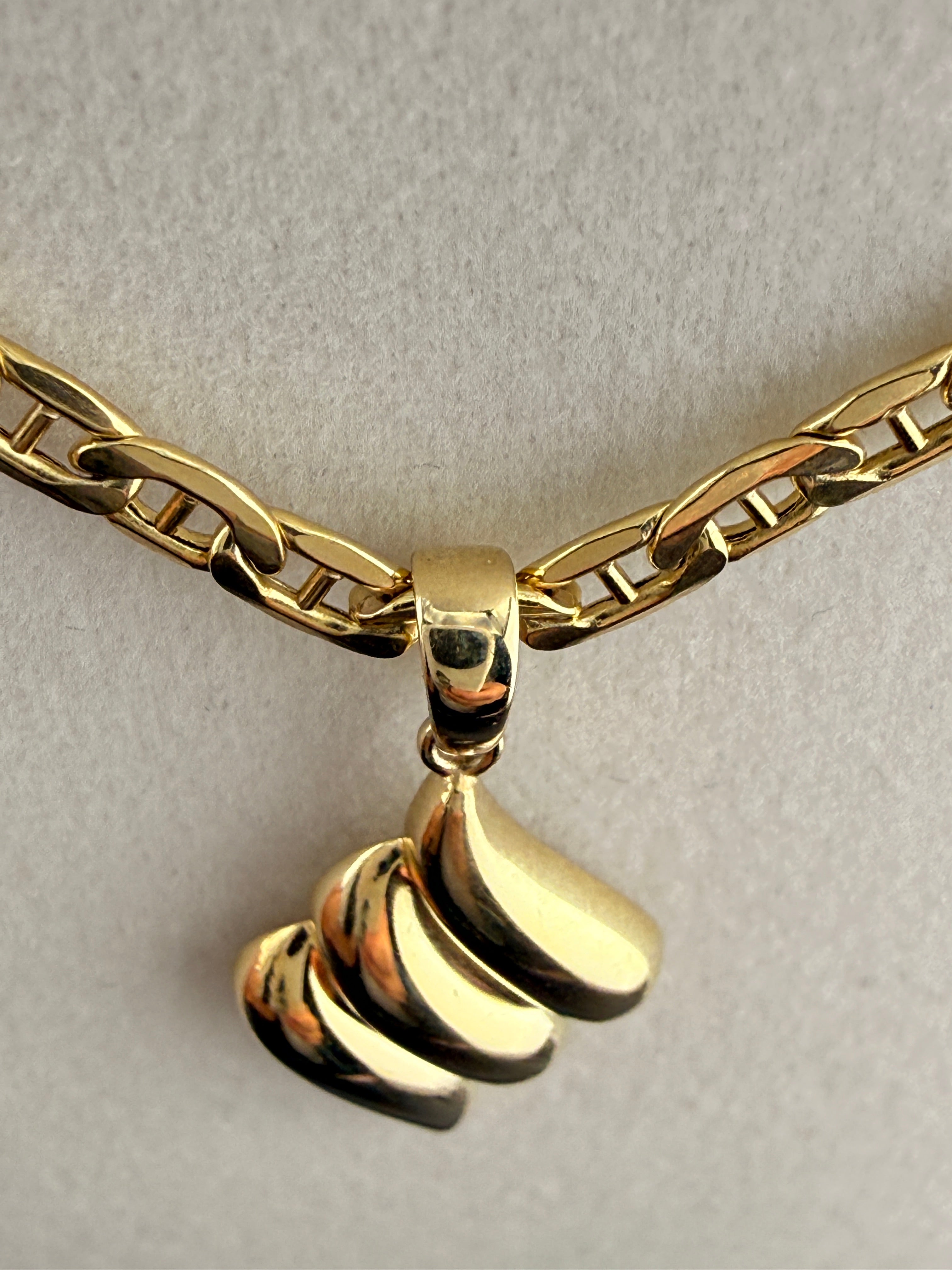 10K Solid Gold Twisted Pendant – 1.7g Diamond-Cut Twisted Gold Pendant | Wholesale Price Jewelry