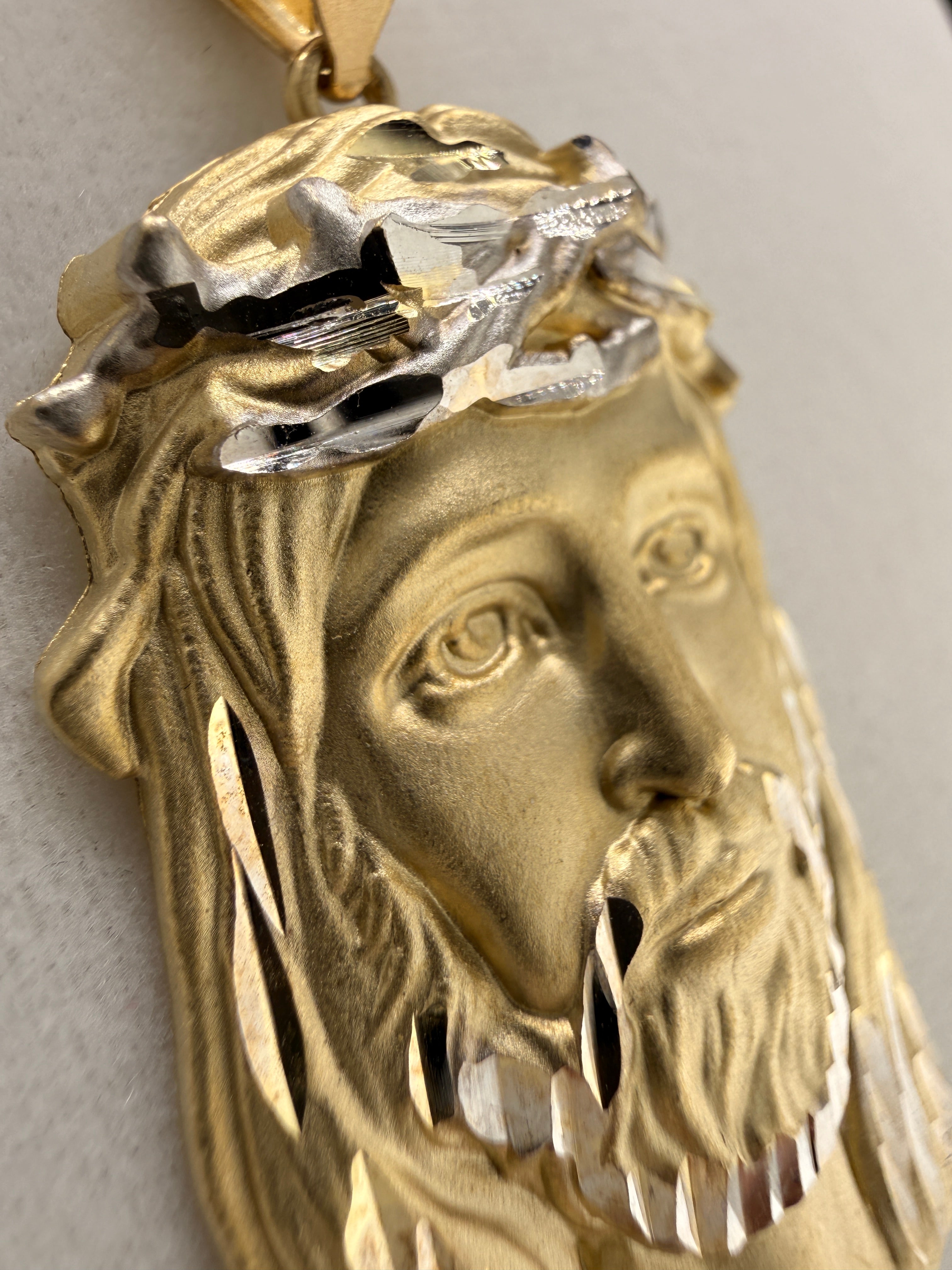 10K Gold Jesus Pendant – 10 Grams | Wholesale Price