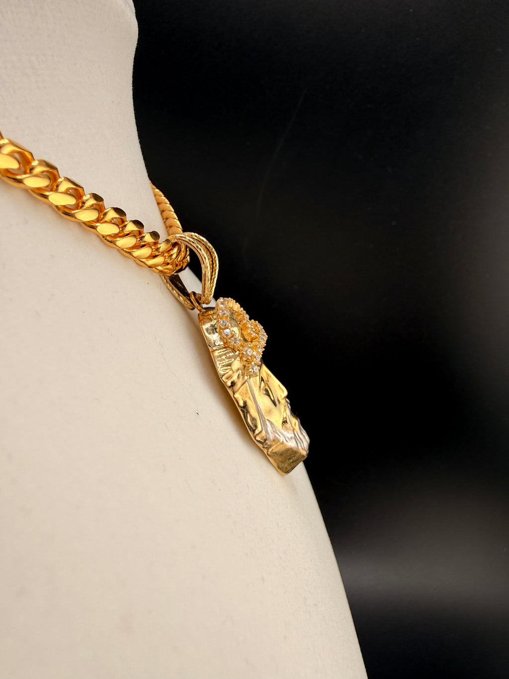 10K Gold Jesus Pendant | 7.6 Grams | Wholesale Price