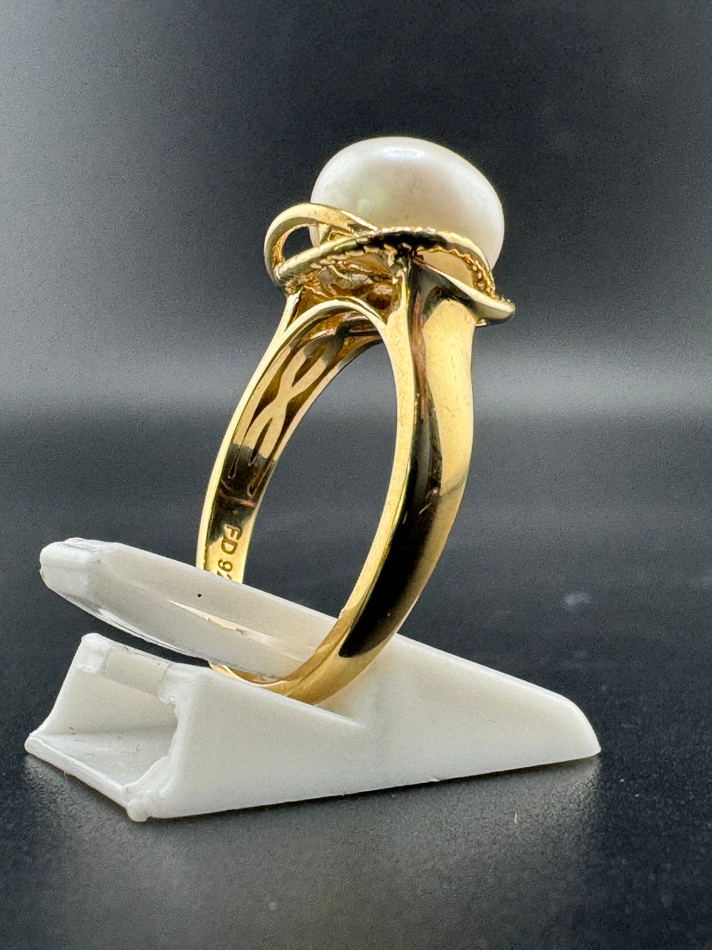 Gold Plated 925 Sterling Silver Pearl Ring – Size 7, 3.7 Grams