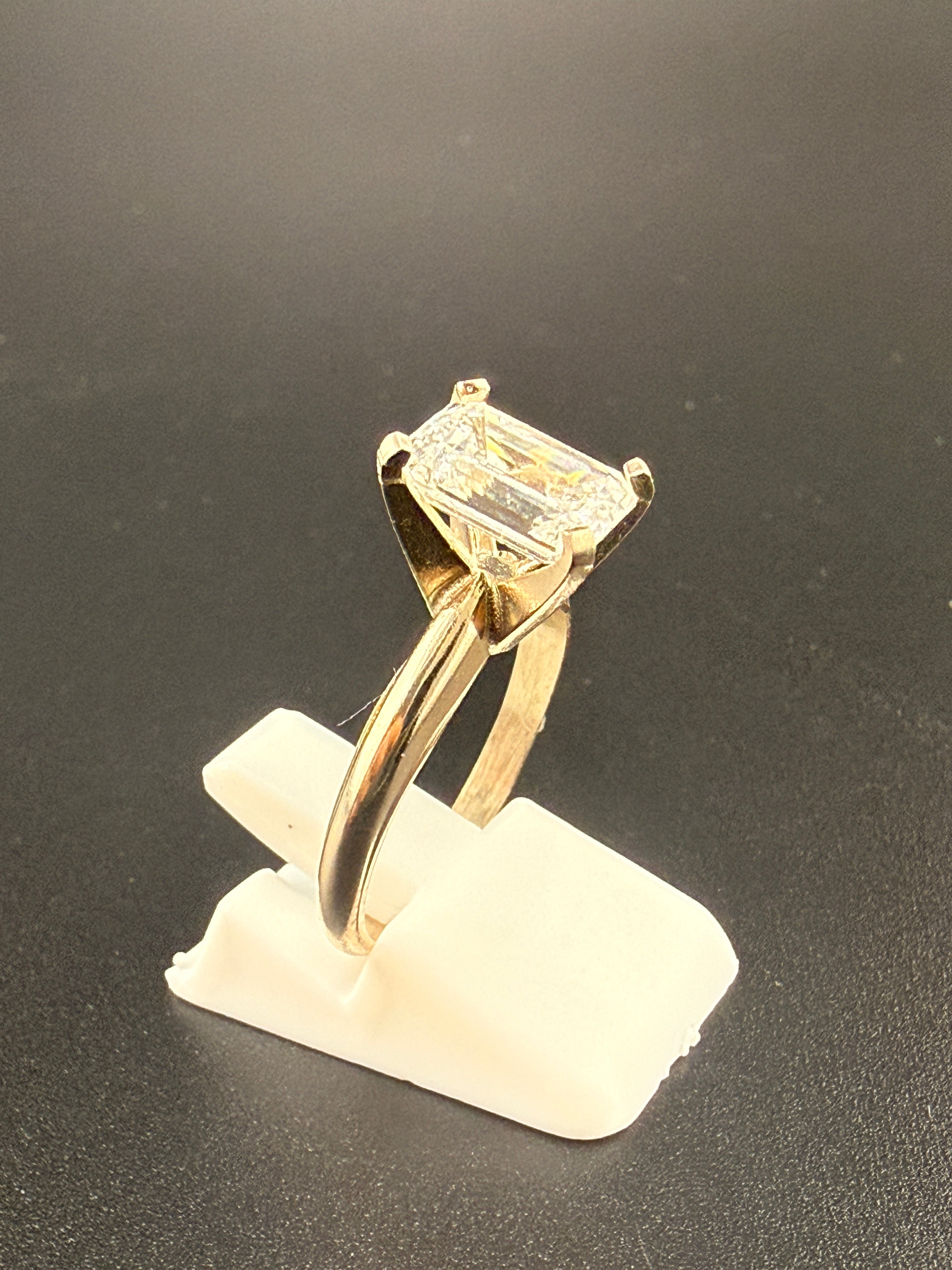 womens 14k white gold Lab grown solitare