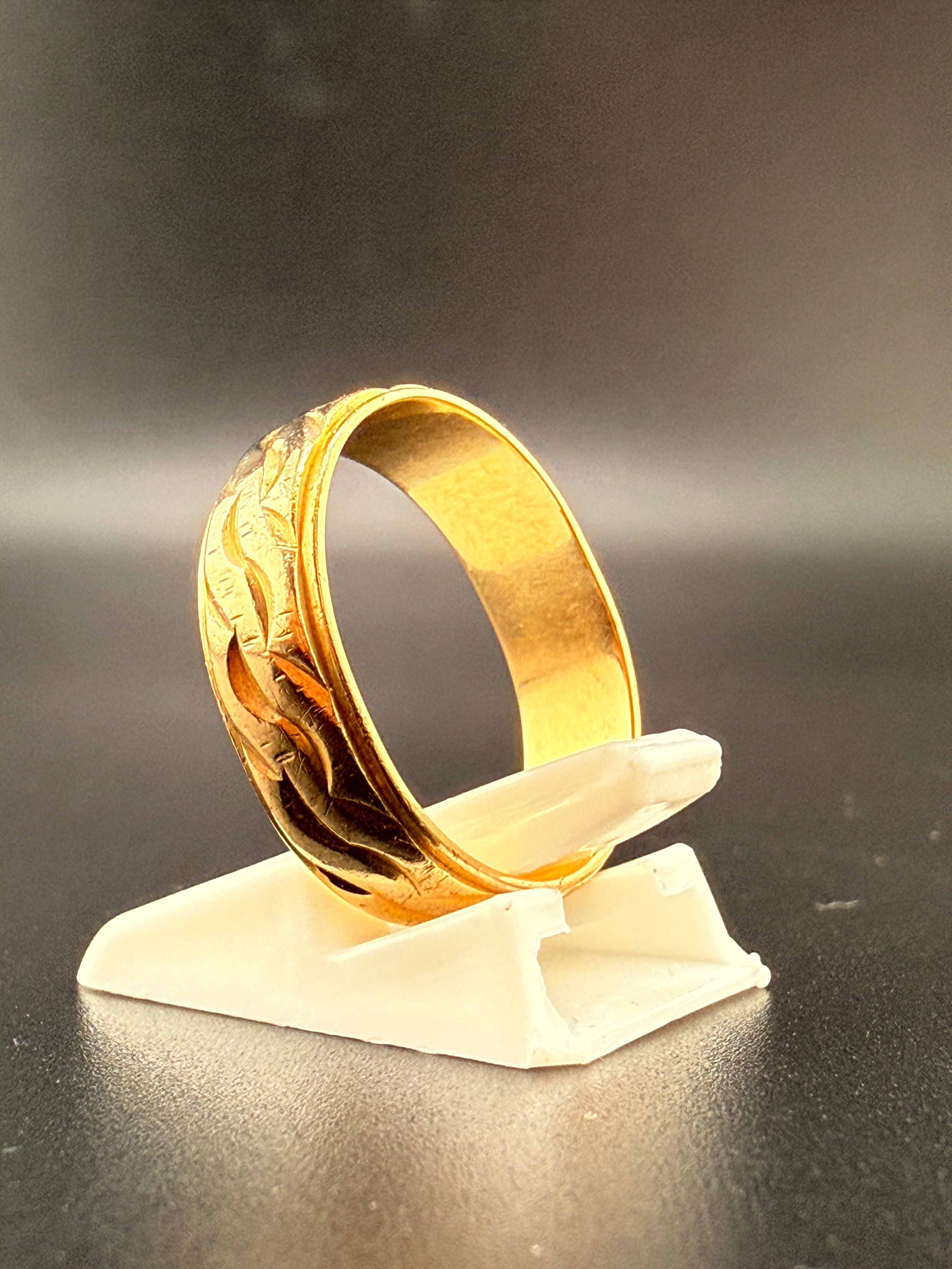 Mens 14k Gold band