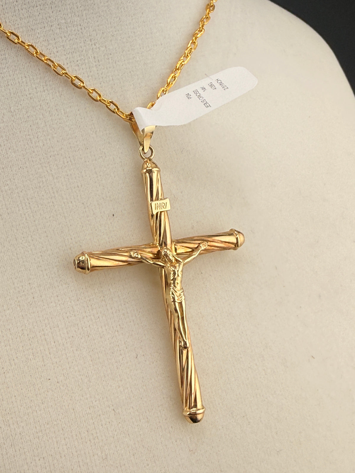 14K Gold Jesus on the Cross Pendant – Solid Gold Crucifix Pendant (4.09g) | Wholesale Jewelry Price
