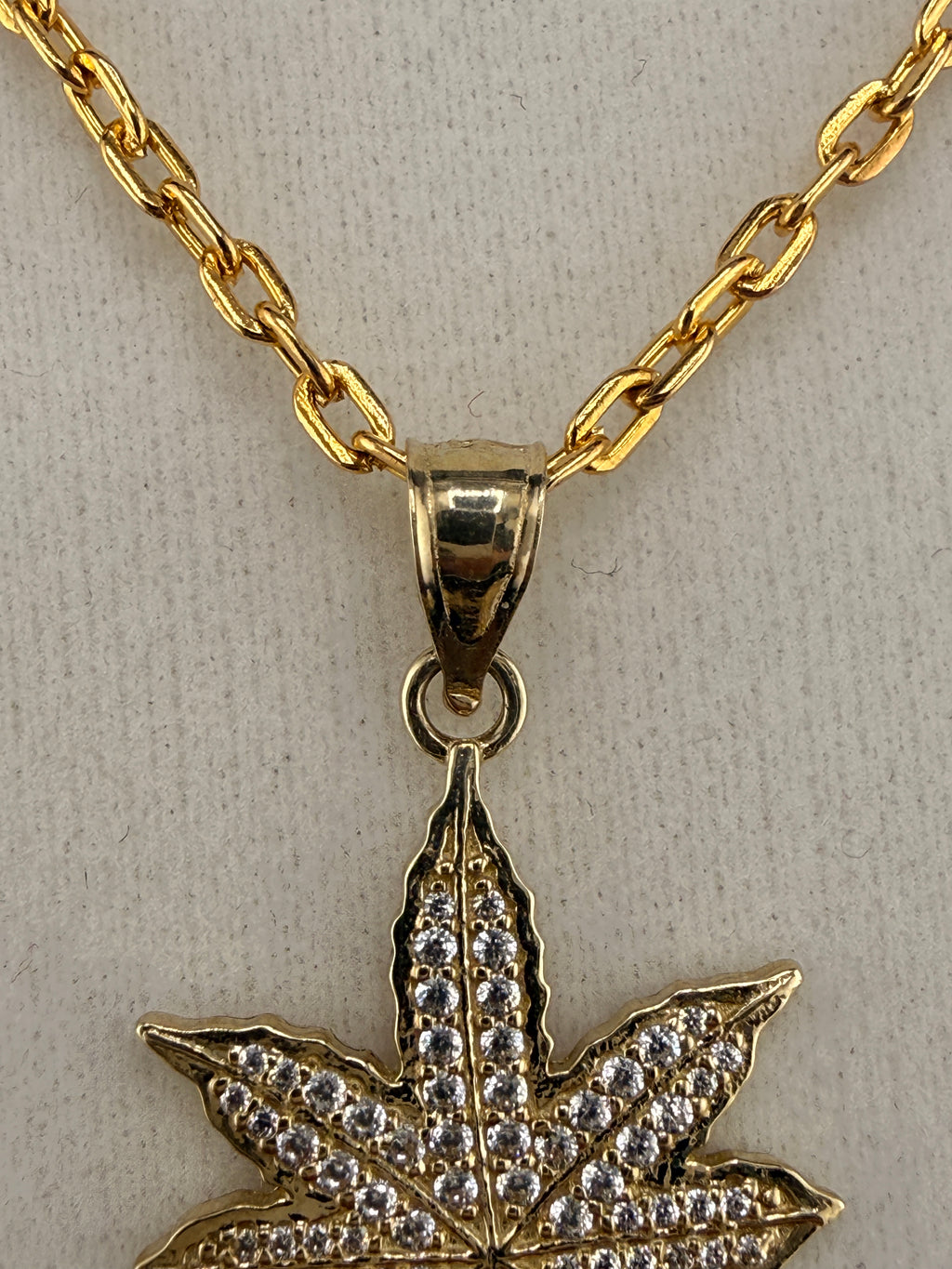10K Solid Gold CZ Diamond-Encrusted Herbal Leaf Pendant