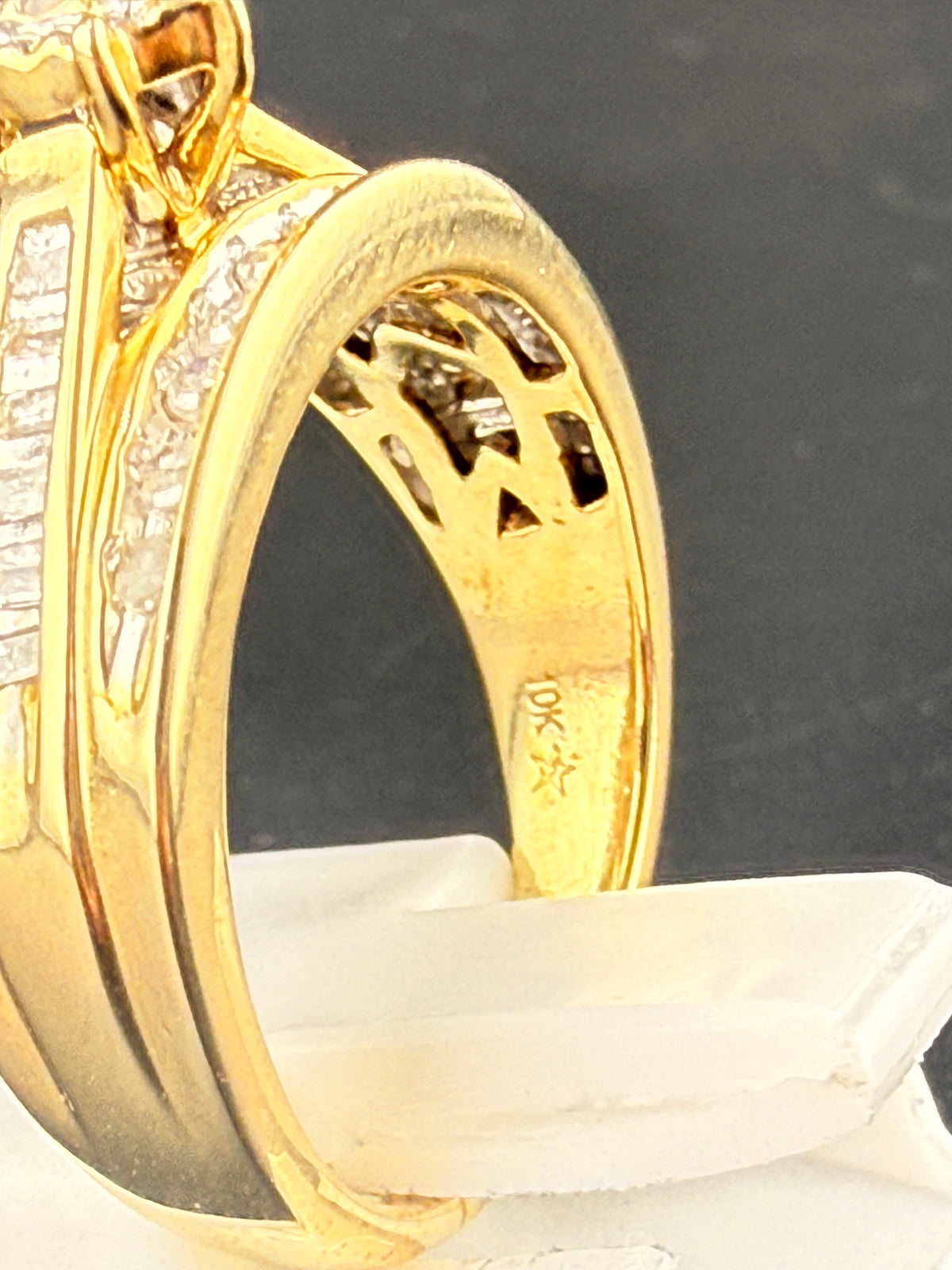 2.5 Carat Natural Diamond Engagement Ring – 10K Gold | Size 6