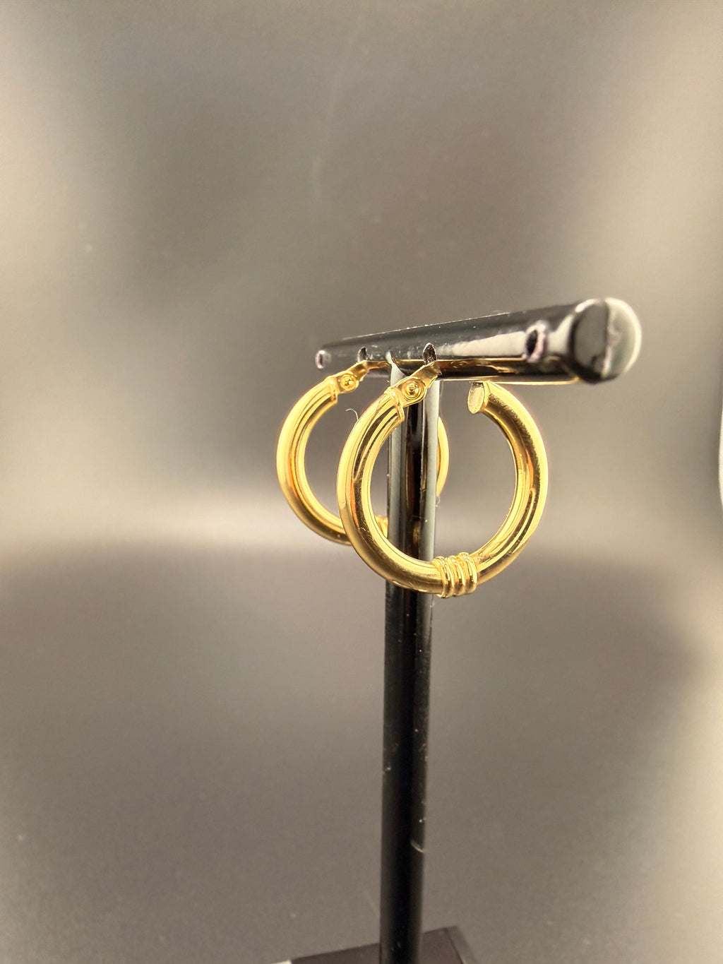 14K Solid Gold Hoop Earrings – Classic Lightweight Real Gold Hoops (2.2g)
